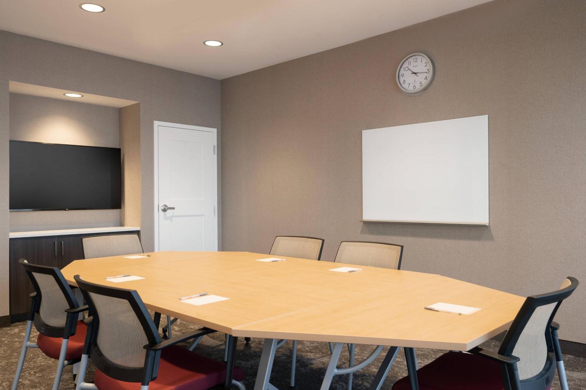 Towneplace Suites By Marriott Logan Luaran gambar